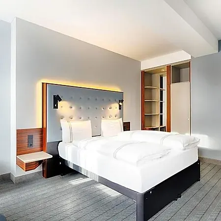Premier Mediapark 3*