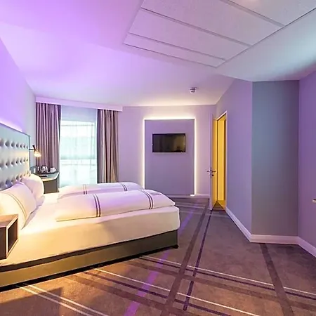 Premier Mediapark فندق